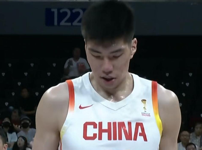 s15外围-余嘉豪公布万里驰援男篮vlog！亲承疲惫+头疼，连续转机看着就累|世预赛|比赛|飞机|巴塞罗那|冲绳_新浪新闻